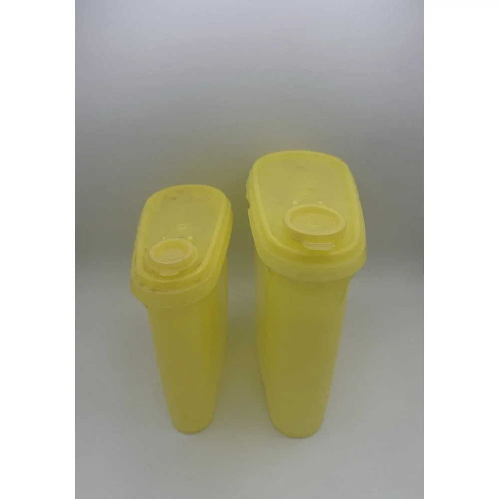 VTG Tupperware Skinny Pitchers Beverage Buddy Yellow 587-1 W/ Lid & 792-9 W/ Lid